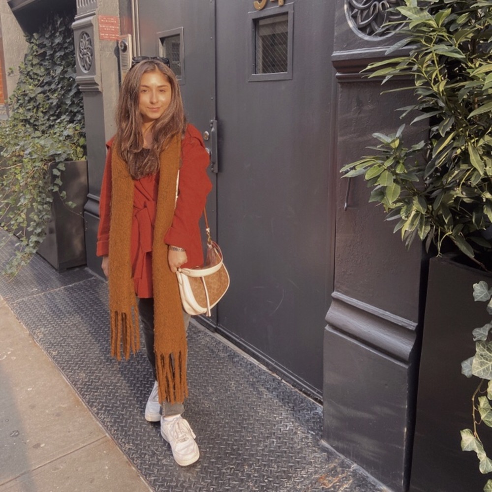 Meet your Posher, Sabrina
